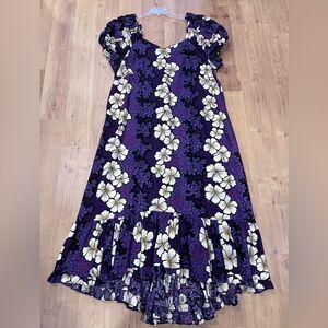 Hilo Hattie 1X Blossoming Hibiscus Barkcloth Muumuu with Fishtail Hawaiian Dress